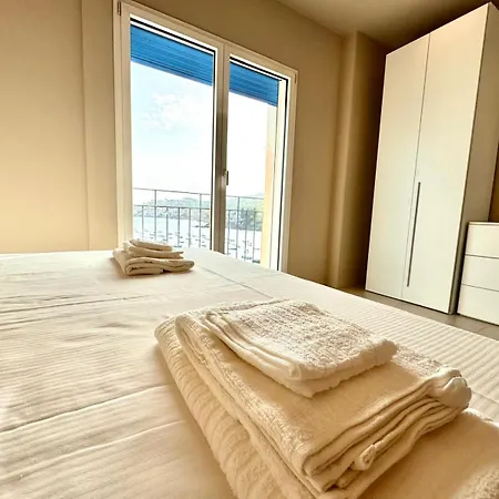 Calmahouse Breeze Apartment Capomulini